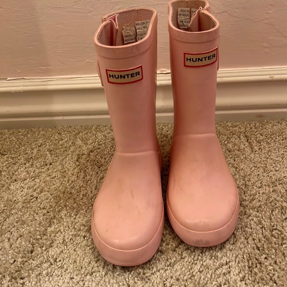 Light pink hunter boots